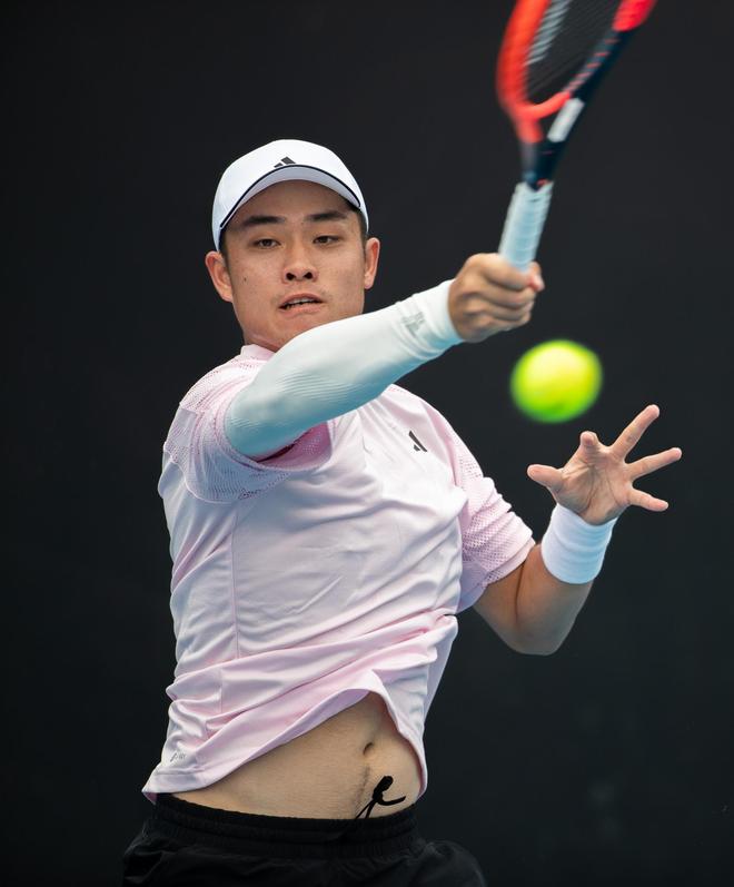 特别着重于 特别着重于